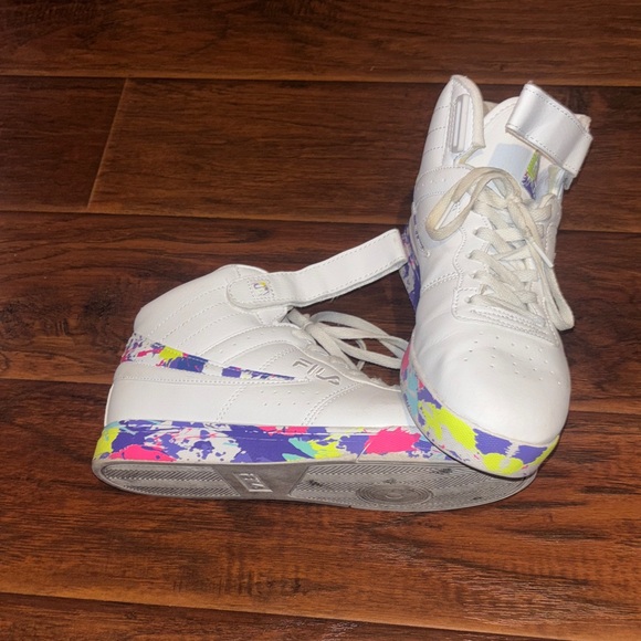 Fila Women's White Sneakers with Colorful Splashes - Picture 1 of 1